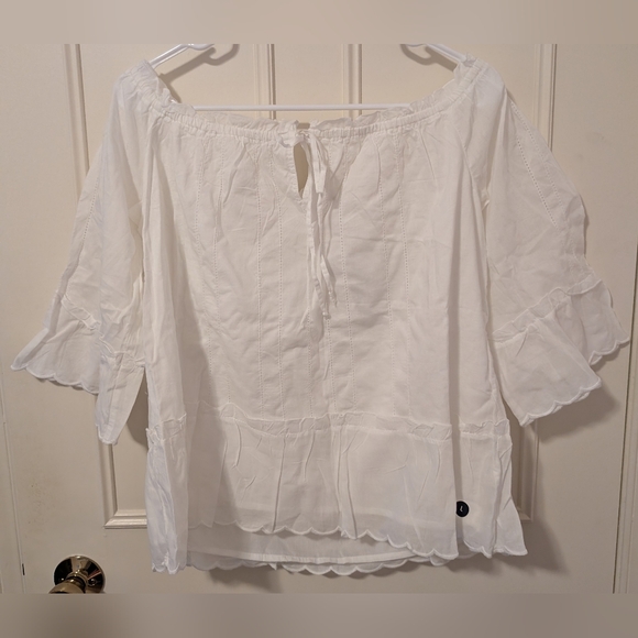 Abercrombie and Fitch Off The Shoulder Top - Picture 1 of 4